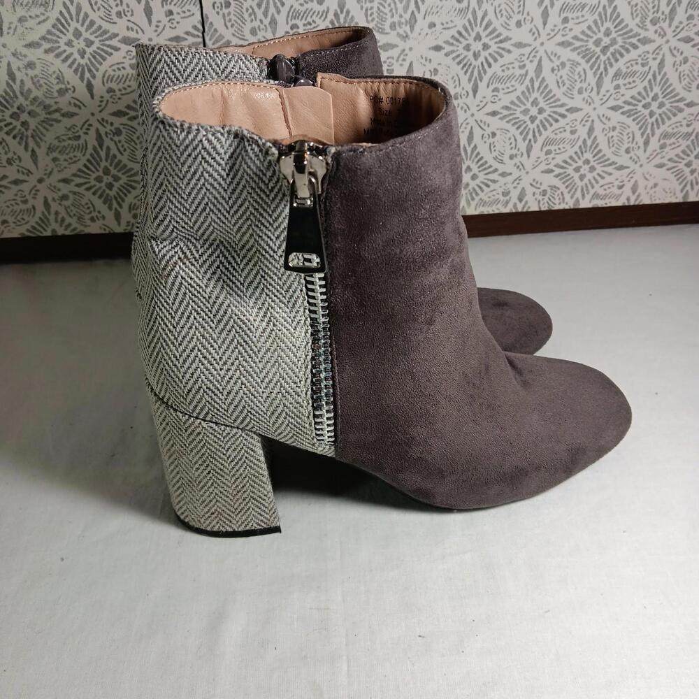 Ladies Dress Boots With Gray Suede and Herring Bone Accent With 3" Heels Size 7